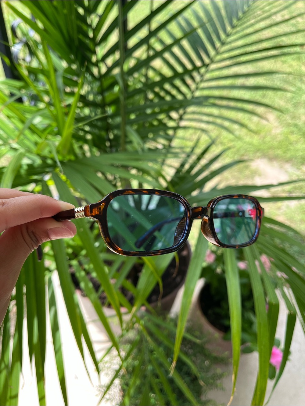 Tortoiseshell Rectangular Sunglasses with Blue Lenses Gafas